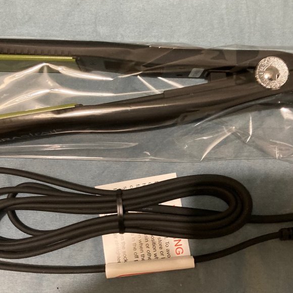 VIBRAstrait Oscillating Flat Iron, 1", Tourmaline Ceramic Plates - Picture 2 of 3